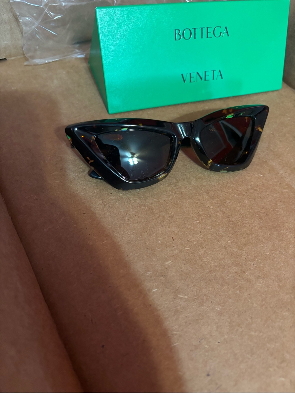 Bottega Veneta Tortoiseshell Cat-Eye Sunglasses with Brown Lenses